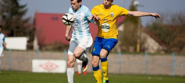 fotbal-divize-benesov-jindrichuv-hradec-www-jiskra-benesov-cz.jpg