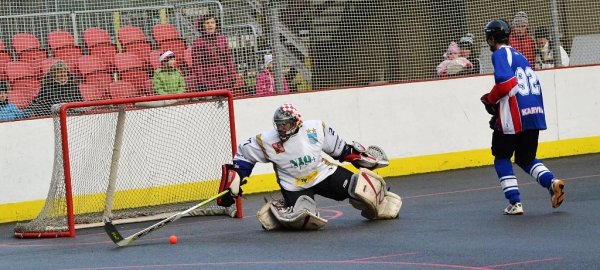 hokejbal-extraliga-vlasim-kravina-www-jiskra-benesov-cz.jpg