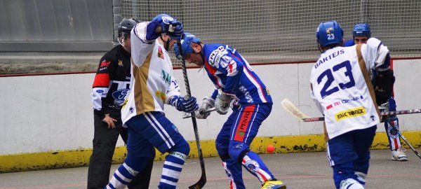 hokejbal-extraliga-vlasim-most-www-jiskra-benesov-cz.jpg