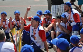 hokejbal-titul-vlasim-www-jiskra-benesov-cz.jpg