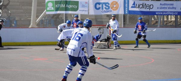 hokejbal-vlasim-www-jiskra-benesov-cz.jpg