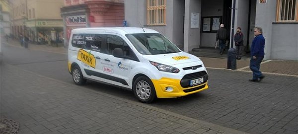 taxik-maxik-vozi-klienty-nejcasteji-do-zdravotnickych-zarizeni-1522849311.jpg